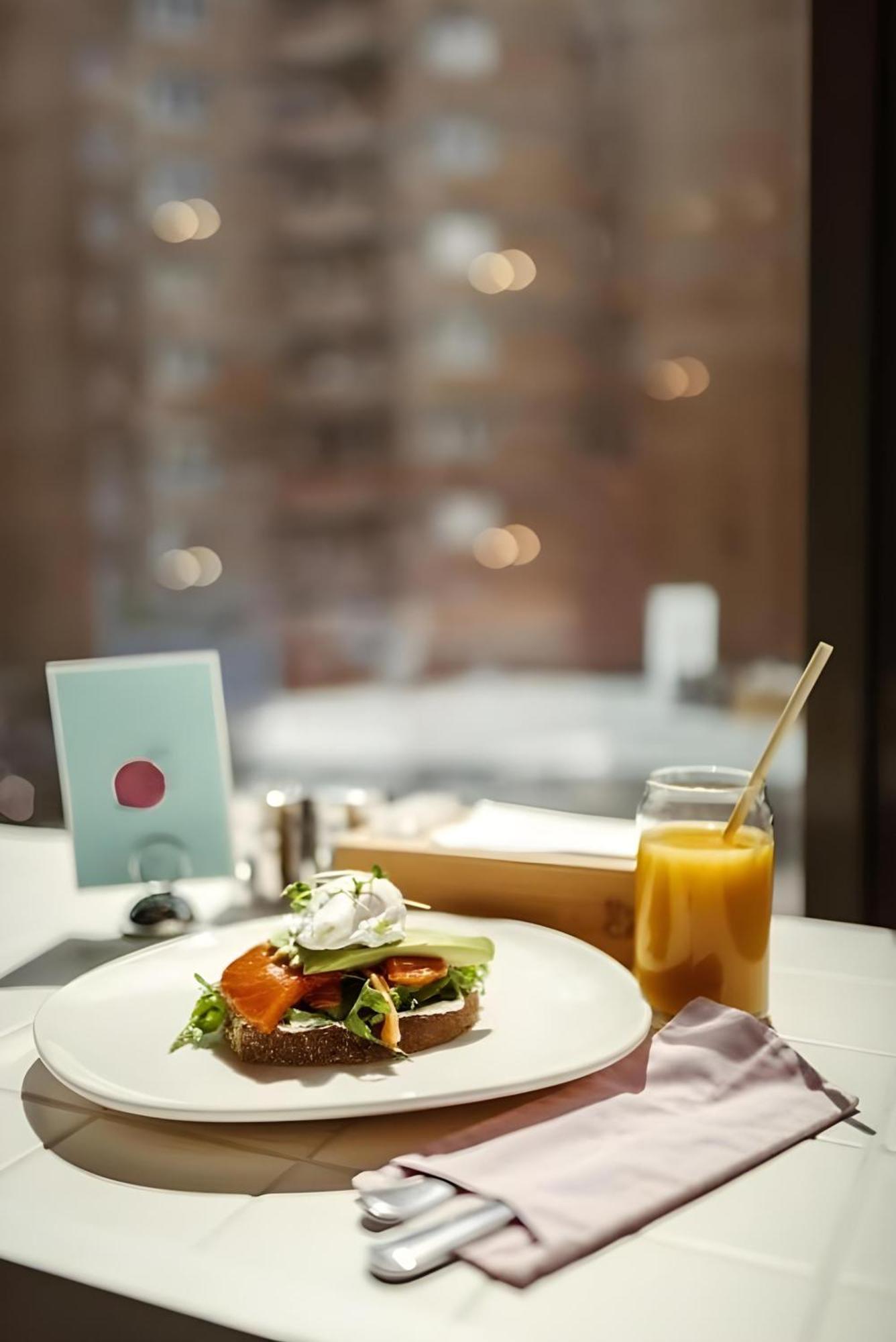 De Paris Hotel Киев Екстериор снимка