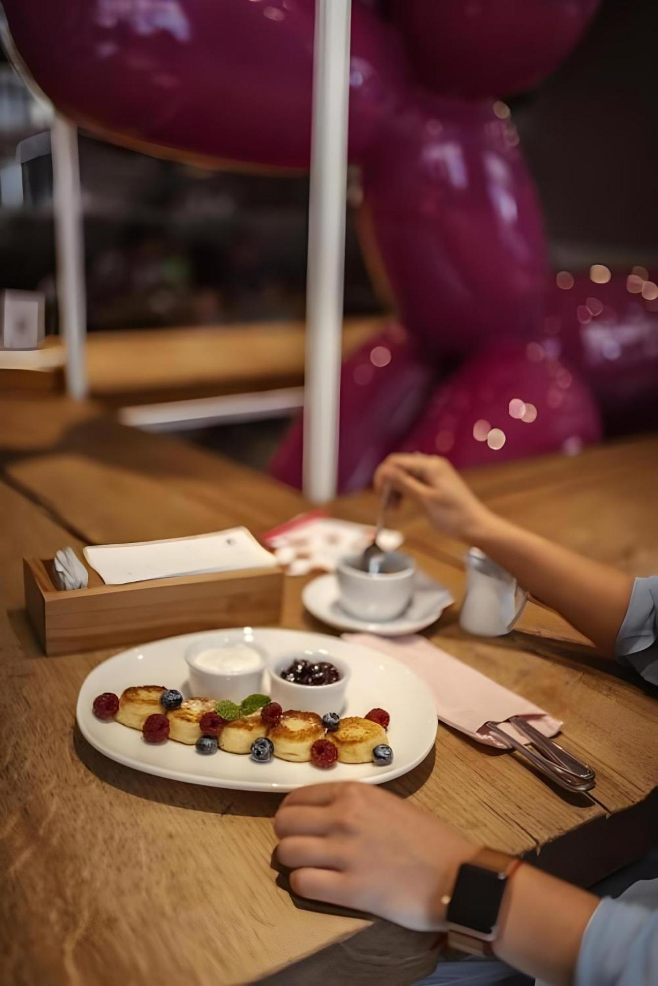 De Paris Hotel Киев Екстериор снимка