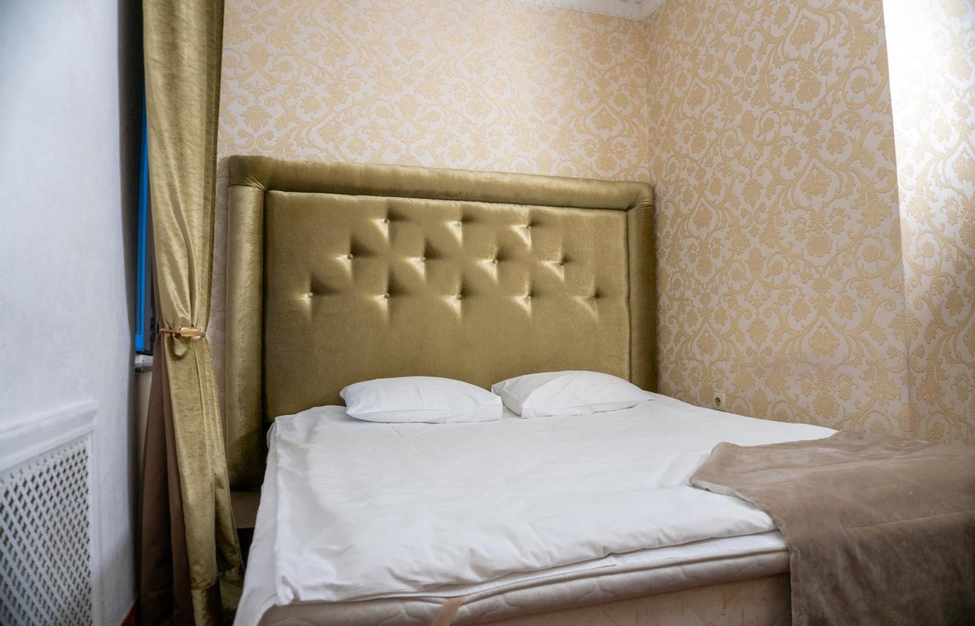 De Paris Hotel Киев Екстериор снимка